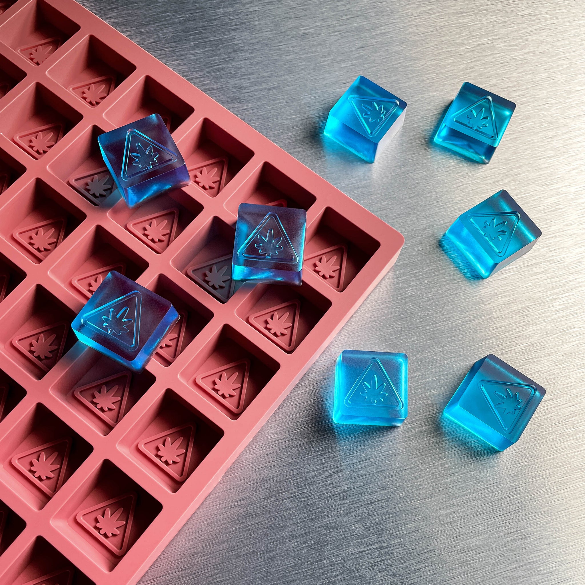 38灯 MOLDS / モールズ 38explore (サーティーエイトエクスプロー) LEDランタン MOLDS TOKYO